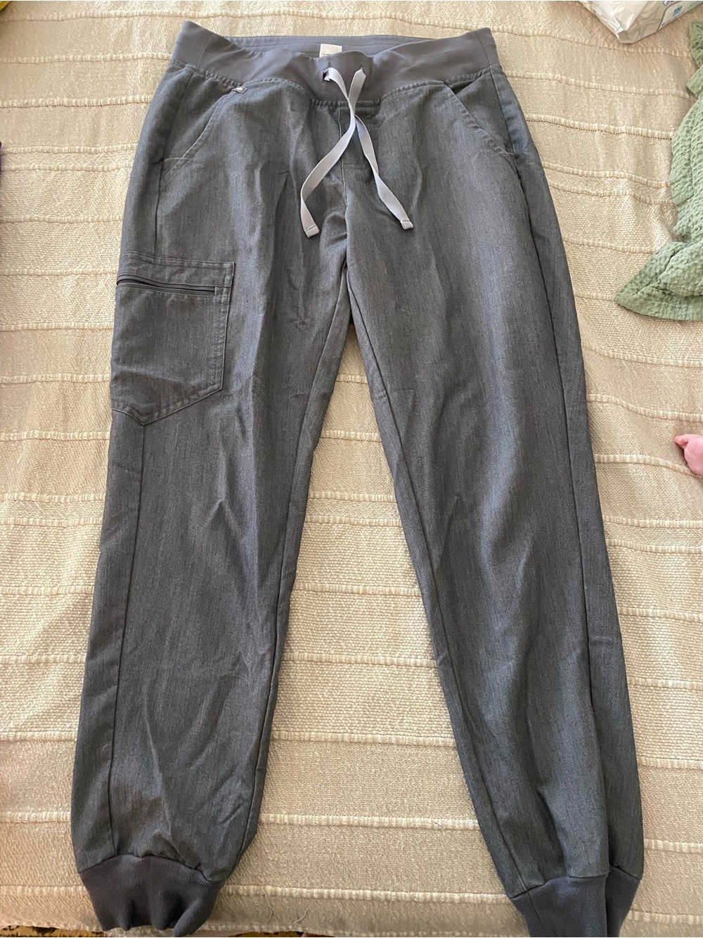 FIGS size S Scrub Joggers